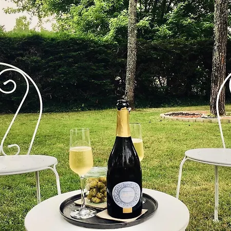 Domaine De La Ronce Casa de Férias *